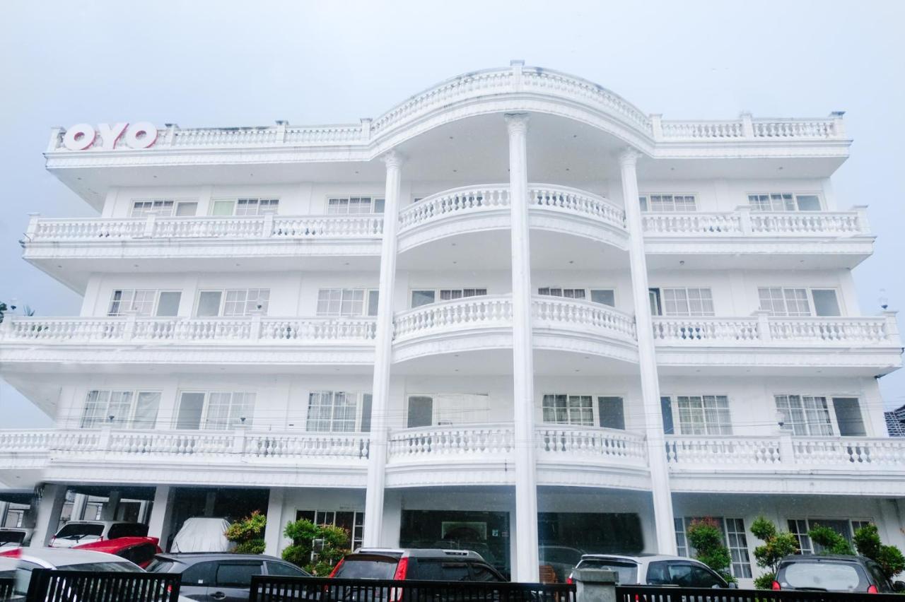 Oyo 696 Hasanah Guest House Syariah De Saphire 말랑 외부 사진