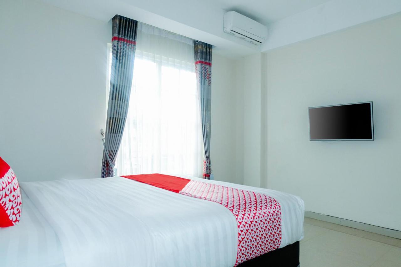 Oyo 696 Hasanah Guest House Syariah De Saphire 말랑 외부 사진