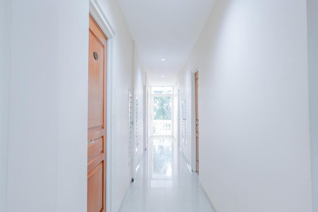 Oyo 696 Hasanah Guest House Syariah De Saphire 말랑 외부 사진