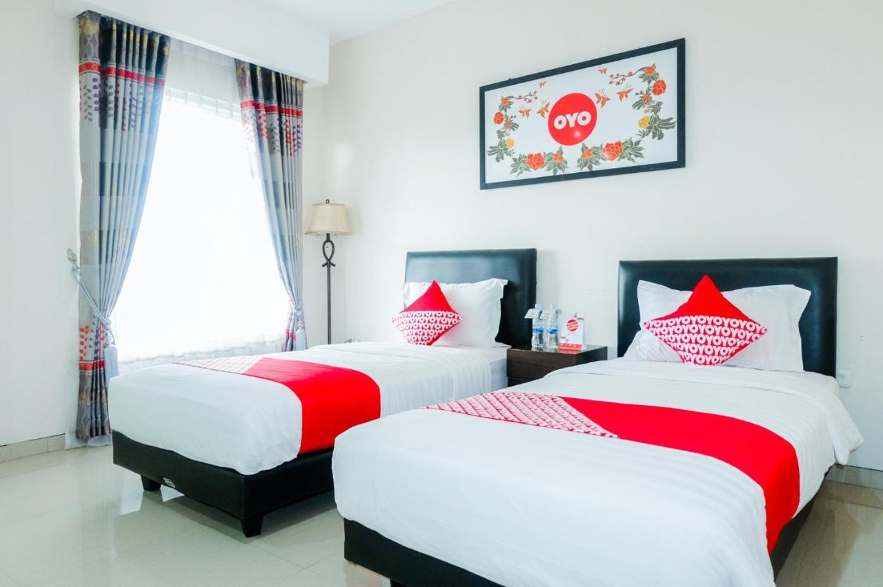 Oyo 696 Hasanah Guest House Syariah De Saphire 말랑 외부 사진