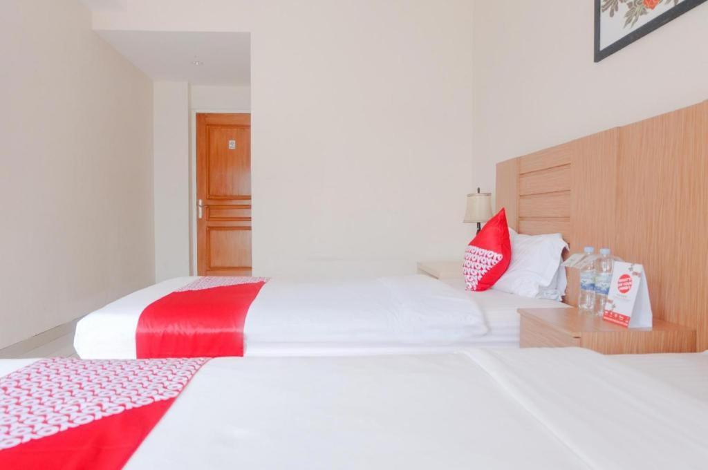 Oyo 696 Hasanah Guest House Syariah De Saphire 말랑 외부 사진