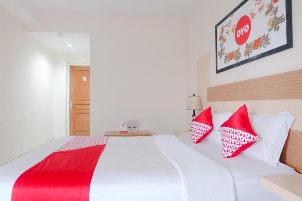 Oyo 696 Hasanah Guest House Syariah De Saphire 말랑 외부 사진
